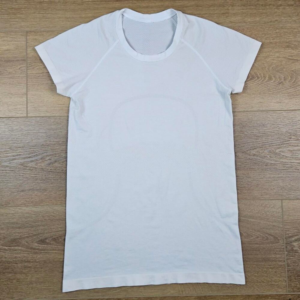 Lululemon White Swiftly Tech Short Sleeve 2.0 Top Hip Length Womens White